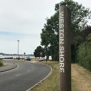 Weston Shore Apartment Southampton